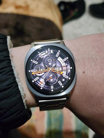 Samsung Galaxy Watch 8 - 2