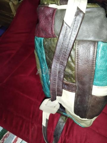 حقيبة جلد أصلي قديمة ومميزة - 2
