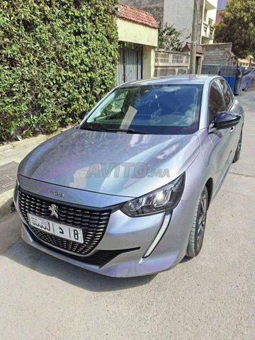 Peugeot 208 Allure automatique