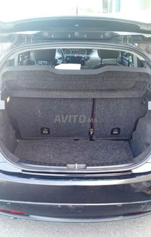 لانشيا Ypsilon - 2