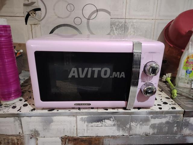Micro-ondes importé bon état presque neuf - 2