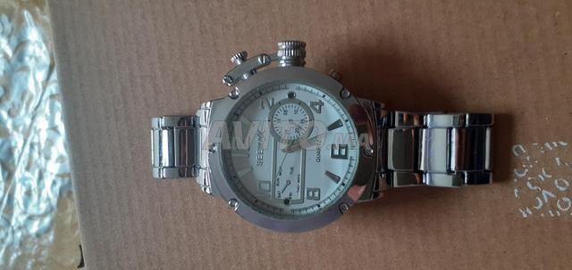 Deux montres à المحاميد résidence قرطبة