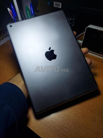 iPad 6ème génération 128Go avec clavier