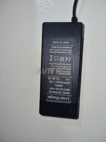 Chargeur Trottinette Électrique