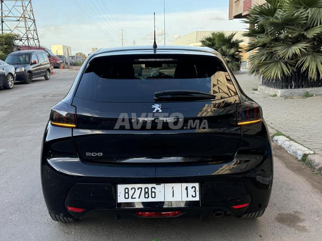 Peugeot 208 Diesel Manuelle 2023 à Casablanca - 2