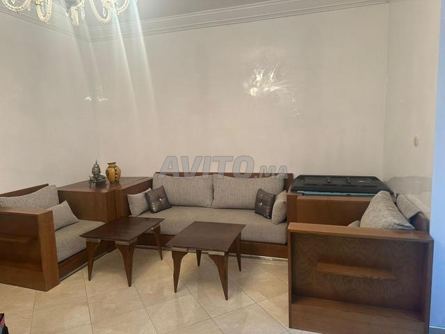 صالون عصري بحالة ممتازة - 2