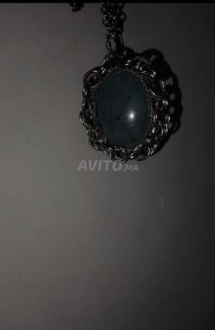 قلادة ذات طراز قديم - 2