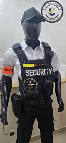 ملابس الأمن الخاص والحراسة
