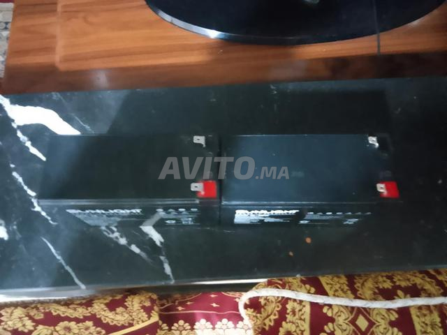 Deux neufs, 150 l'unité - 2