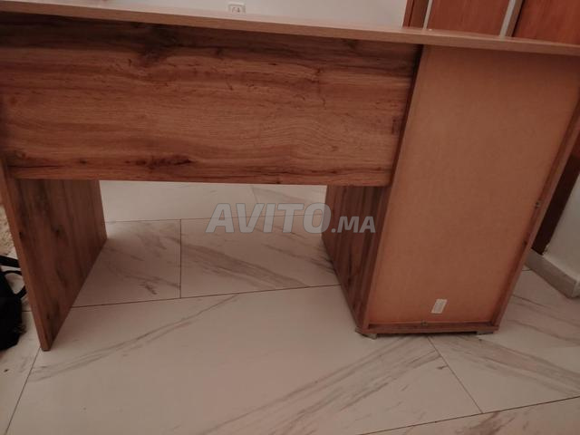 مكتب من كيتيا - 2