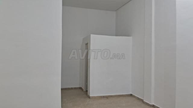 محل للبيع - 2