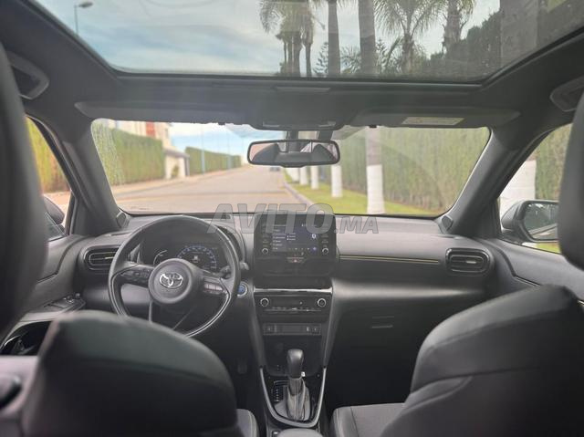 تويوتا يارس كروس هايبرد 2023 - 2