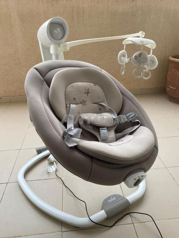 أرجوحة كهربائية متعددة الحركات