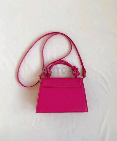 حقيبة وردية أنيقة بثمن مناسب 💕 - 2