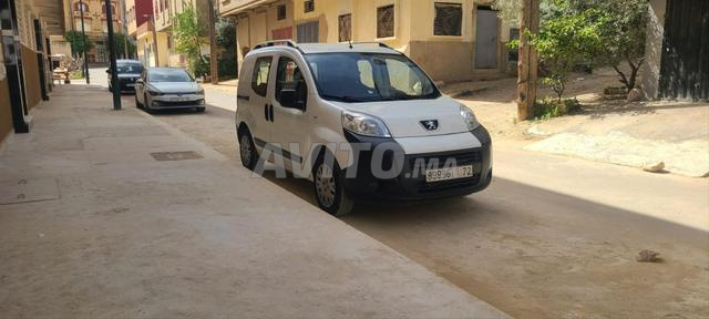 Peugeot Bipper 2015 propre, économique et en bon état