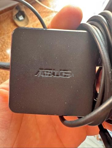 Chargeur Asus original - 2