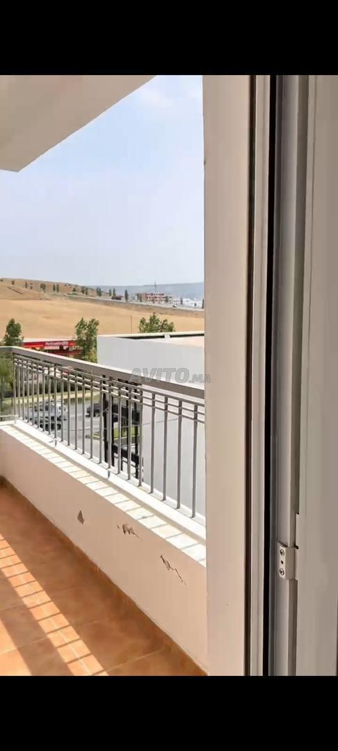 Bel appartement meublé à louer - image 5