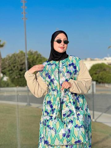 ملابس سباحة نسائية محتشمة وأنيقة - 2