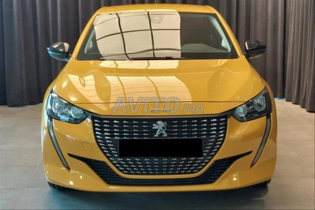 Voiture Peugeot 208 modèle 2022