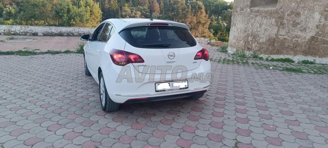 Opel Astra j 2015 - 2