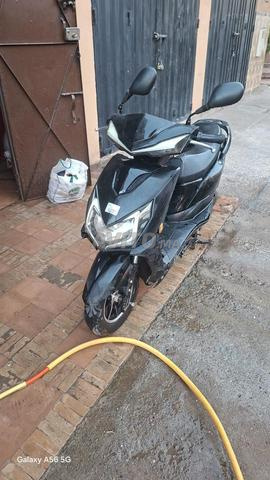 Moto électrique bon état