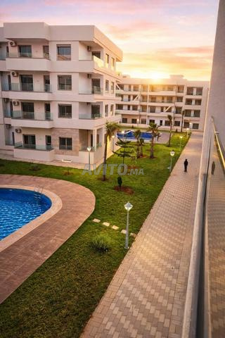 شقة راقية بحمام سباحة - 2