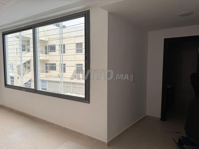 2 plateaux de bureaux