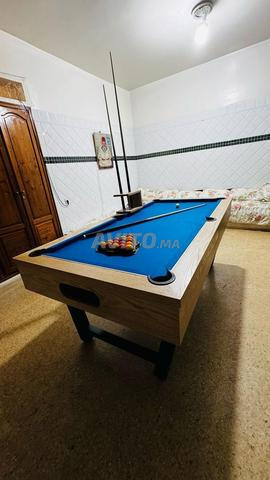 طاولة بلياردو