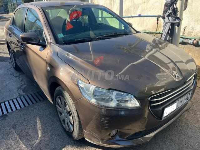 Peugeot 301 Essence Manuelle 2015 à Casablanca