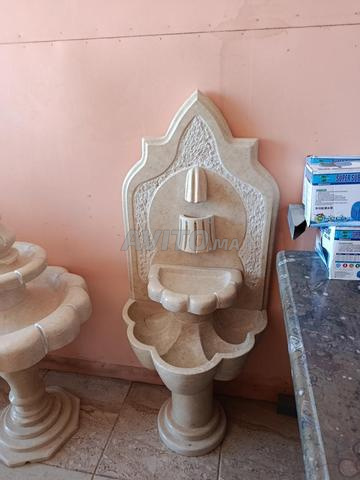 نافورة جدارية صغيرة من الرخام البيج - 2