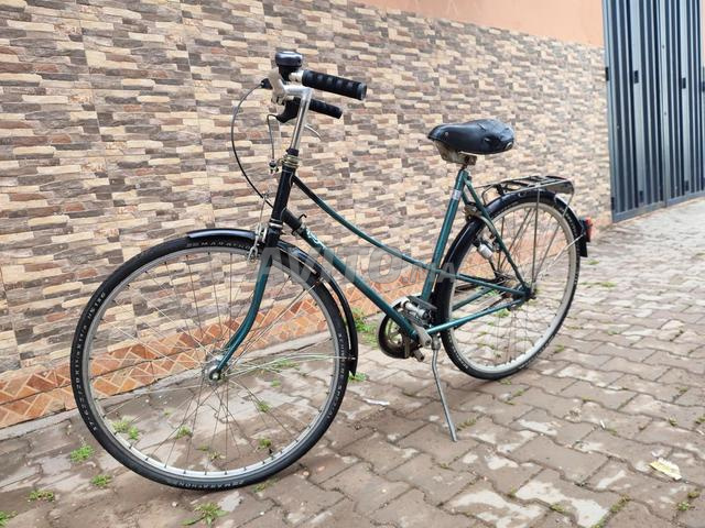 Moto étrangère - 2