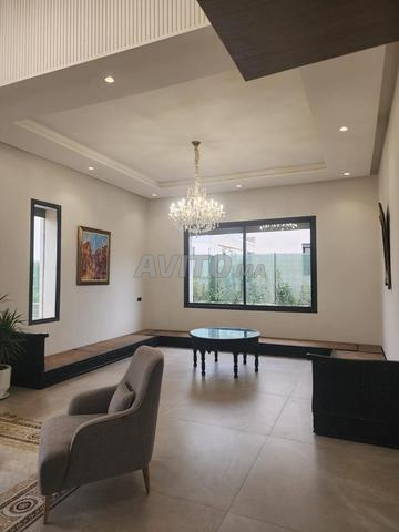 فيلا للبيع في بو فيليدج - 2