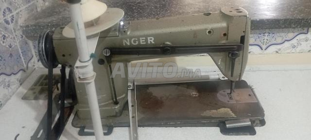 Machine à coudre - 2