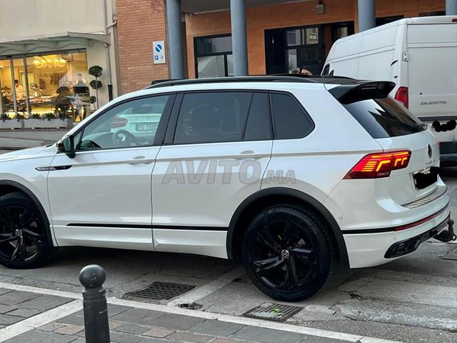Volkswagen Tiguan R-Line   - 2