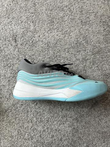 أحذية كرة سلة نسائية X