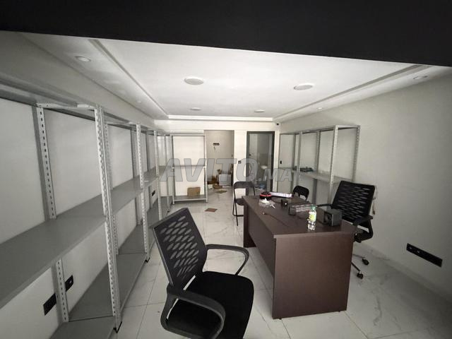 Local commercial de 67 m2 aménagé