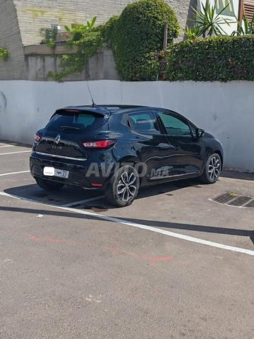 Clio 4 automatique première main diesel - 2