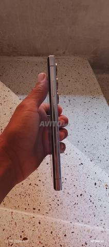 هاتف نقي بدون أي عيوب - 2