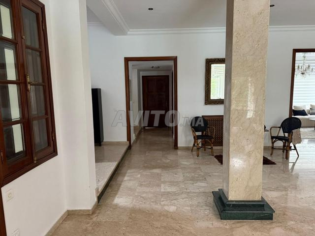 فيلا واسعة للإيجار في بير قاسم – 1850 متر مربع - 2