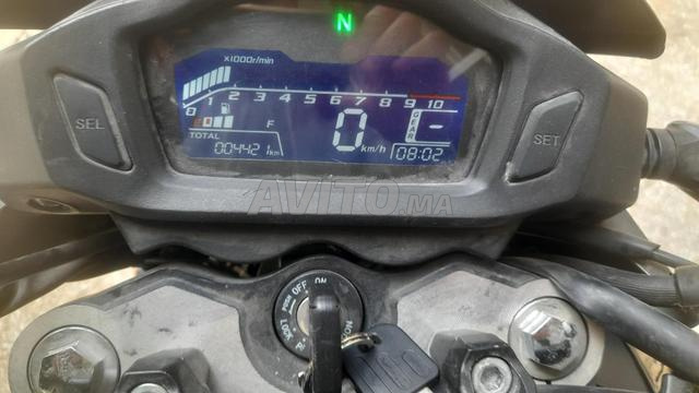 بيع دراجة نارية بيكر