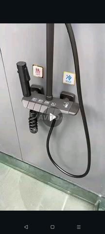 عمود دش متعدد الوظائف بلون عصري بسعر 1100