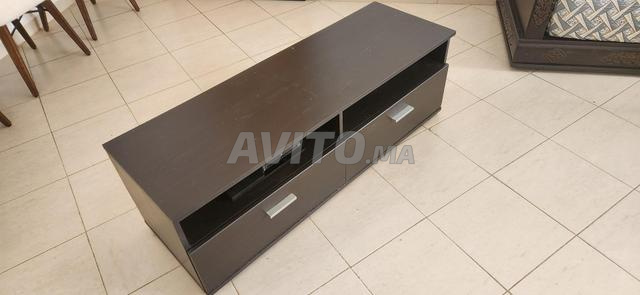 أثاث تلفزيون للبيع