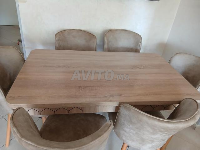 طاولة طعام راقية بـ 6 كراسي - 2