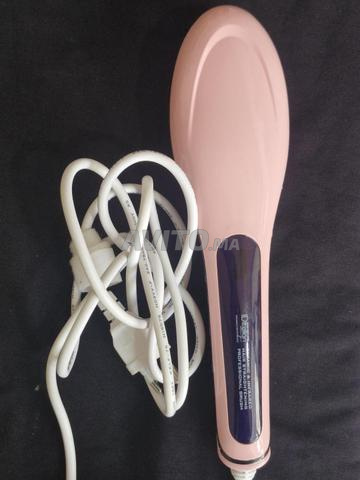 Brosse lissante chauffante électrique - 2