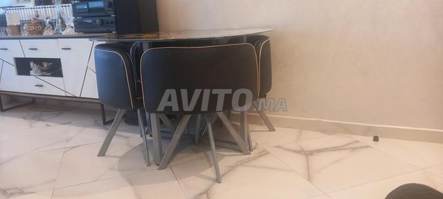 طاولة طعام بـ 4 كراسي على طراز البسترو - 2