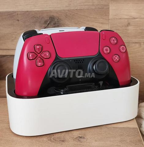 PS5 Slim Digital 2 manettes et dock - 2