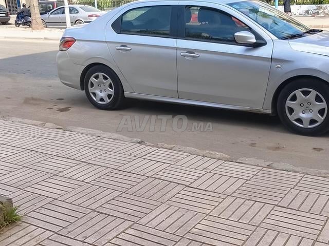 Peugeot 301 Diesel Manuelle 2013 à Casablanca