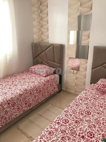 Un lit simple avec matelas - 2