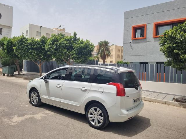 بيجو 5008 ديوانة 2025 7 مقاعد - 2