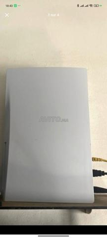 PS5 sans manette, encore propre - 2